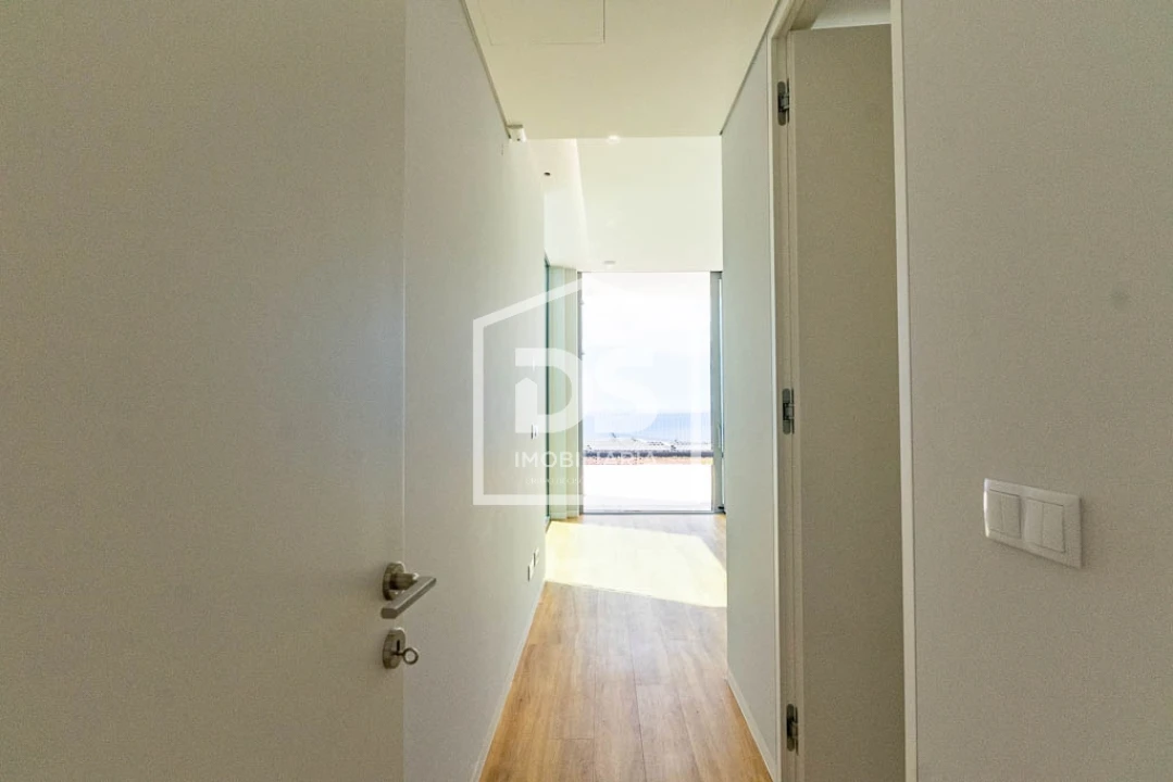 Moradia T3 para Venda em Estreito da Calheta Foto 11