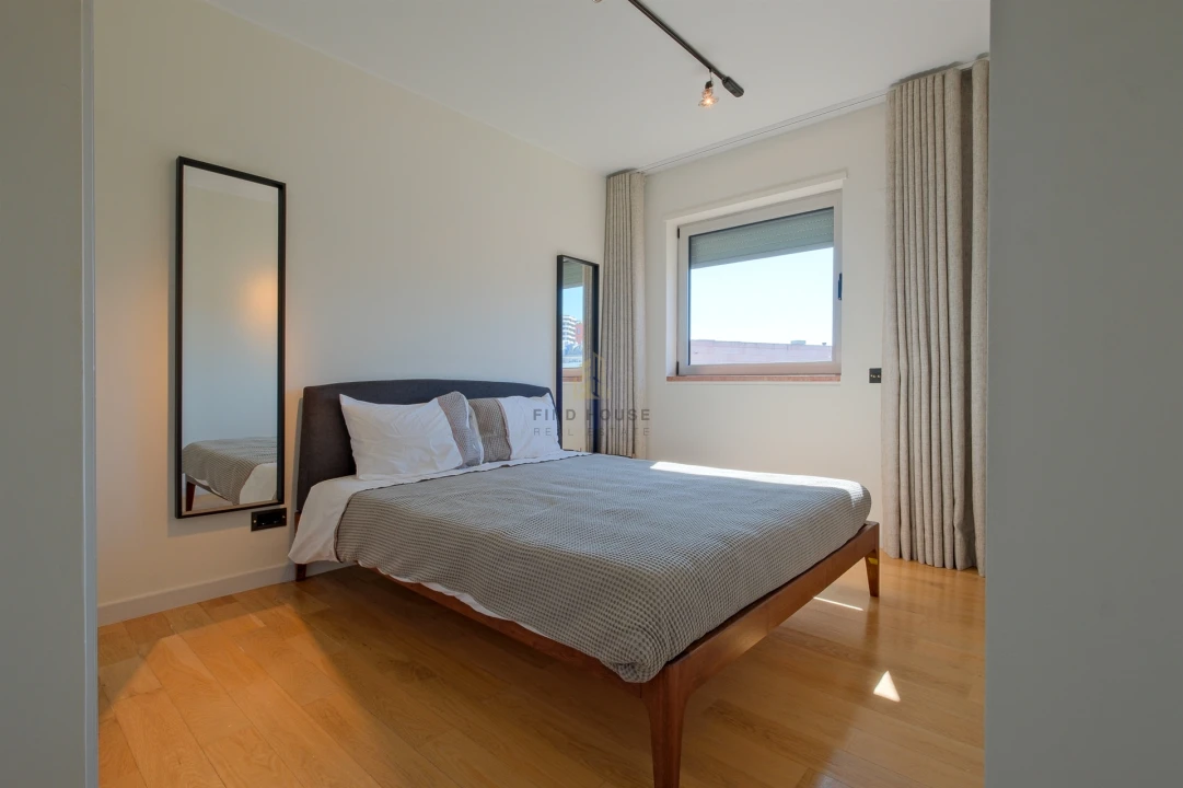 Apartamento T3 para Venda em Parque das Nações Foto 34