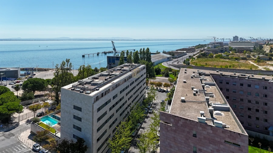 Apartamento T3 para Venda em Parque das Nações Foto 46