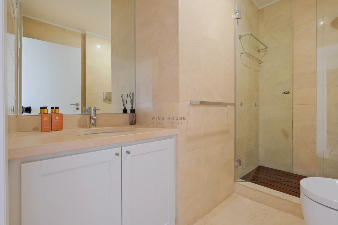 Apartamento T3 para Venda em Parque das Nações Foto 29