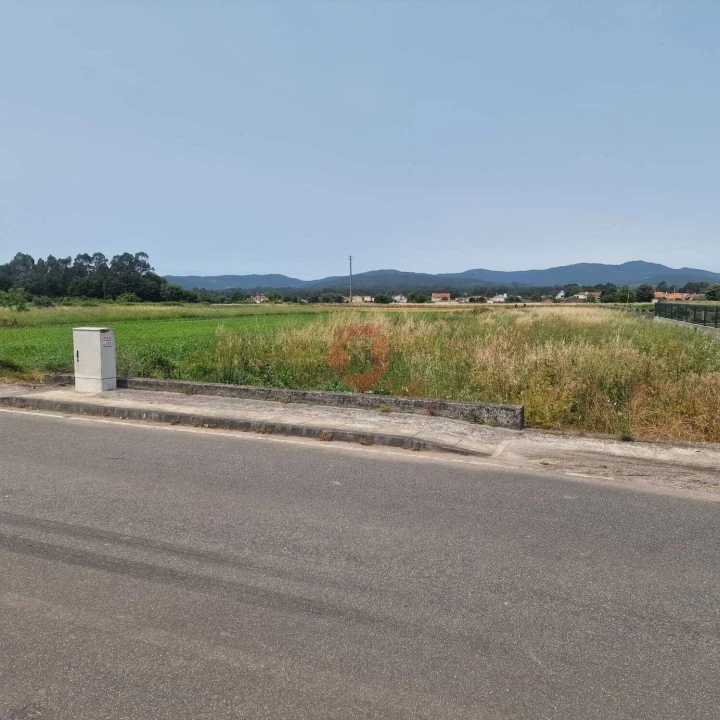 Moradia T4 para Venda em Campos e Vila Meã Foto 2