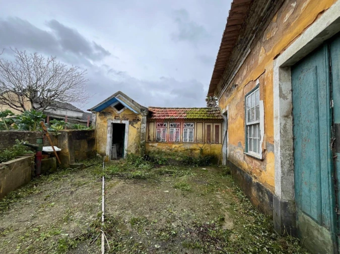 Moradia T2 para Venda em Bunheiro Foto 3