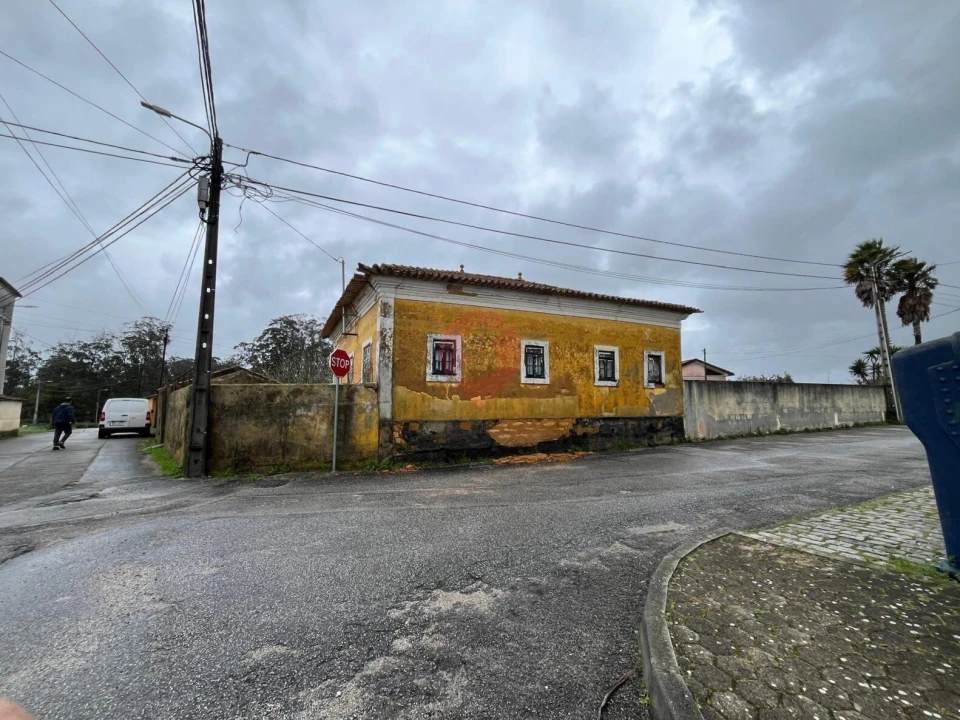 Moradia T2 para Venda em Bunheiro Foto 9