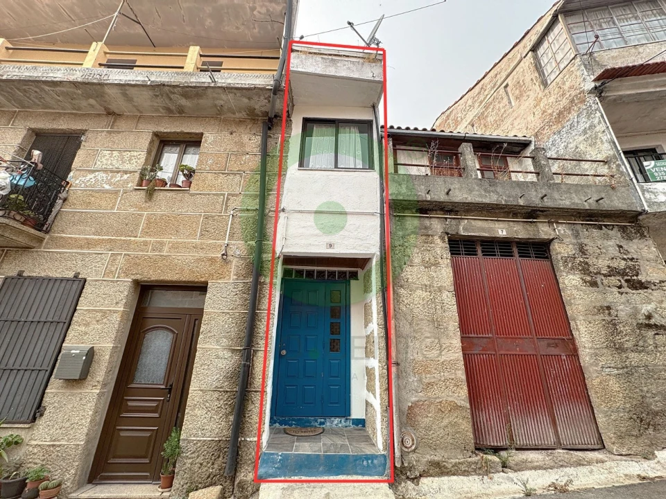 Moradia T2 para Venda em Rebordelo Foto 1