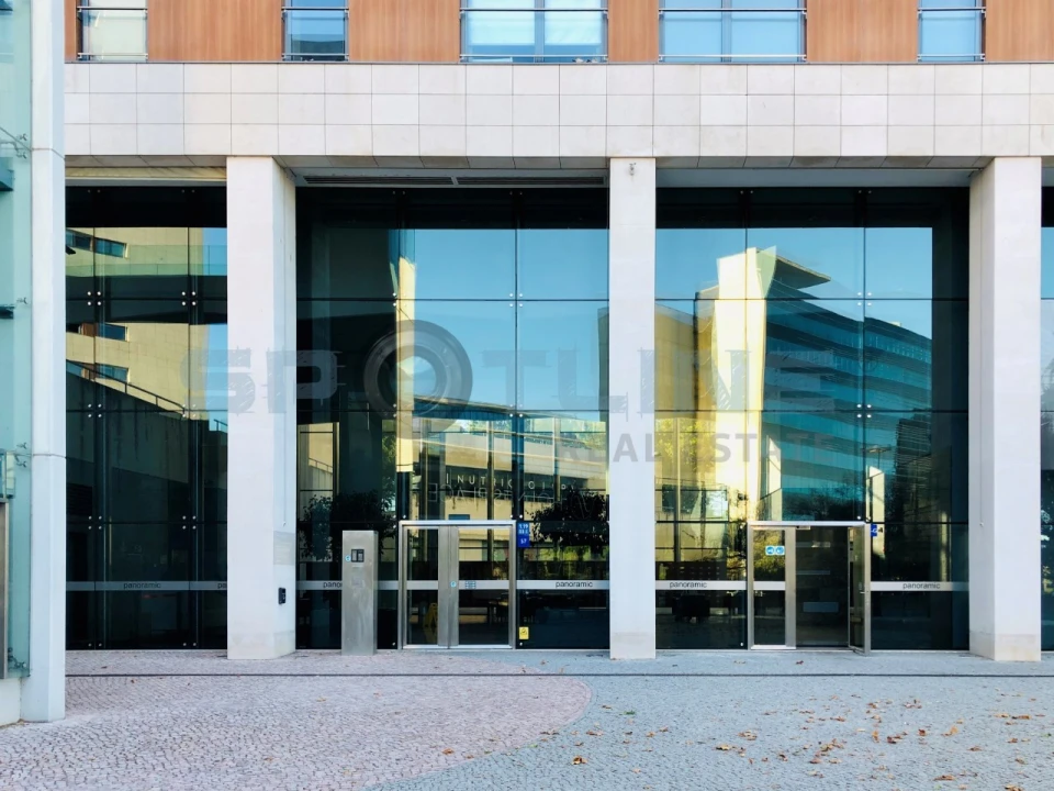 Apartamento T1 para Venda em Parque das Nações Foto 3