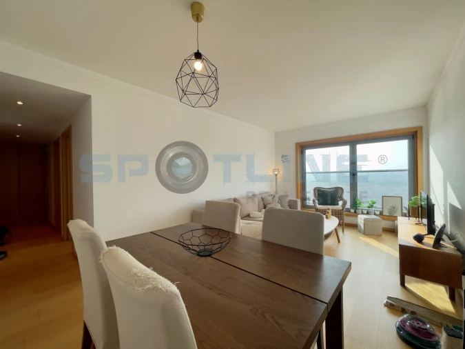 Apartamento T1 para Venda em Parque das Nações Foto 9