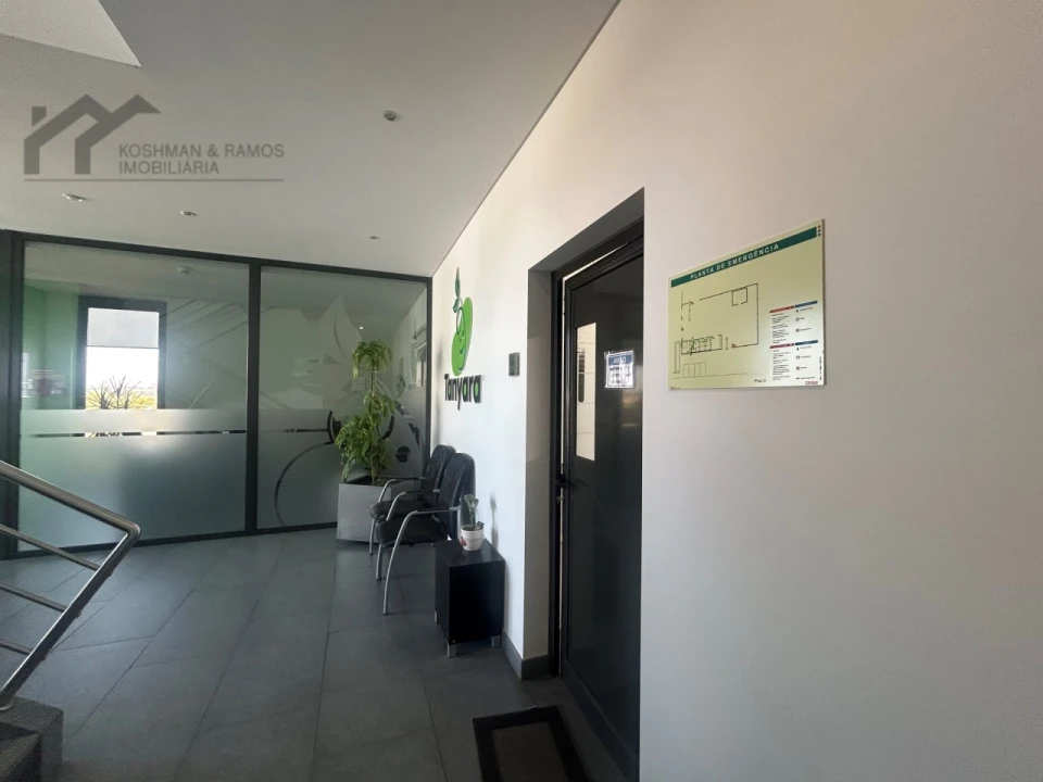 Armazém para Venda em A dos Cunhados e Maceira Foto 15