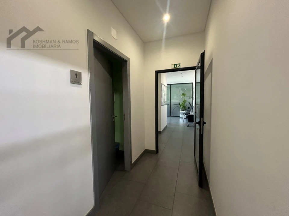 Armazém para Venda em A dos Cunhados e Maceira Foto 47