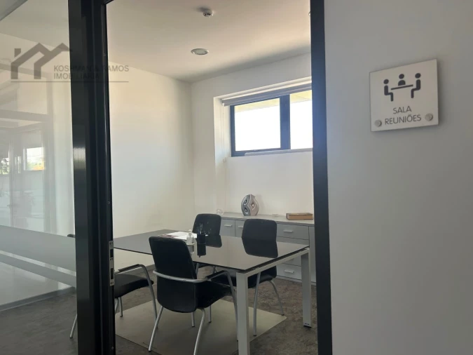 Armazém para Venda em A dos Cunhados e Maceira Foto 23