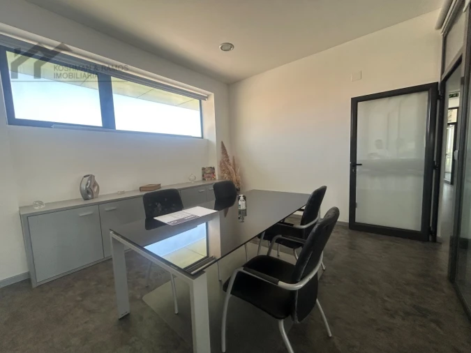 Armazém para Venda em A dos Cunhados e Maceira Foto 24