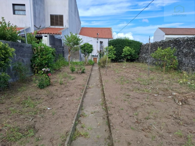 Moradia T2 para Venda em Arrifes Foto 20