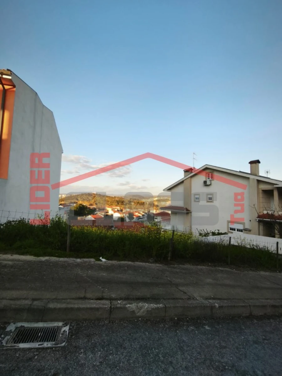 Terreno para Venda em Mirandela