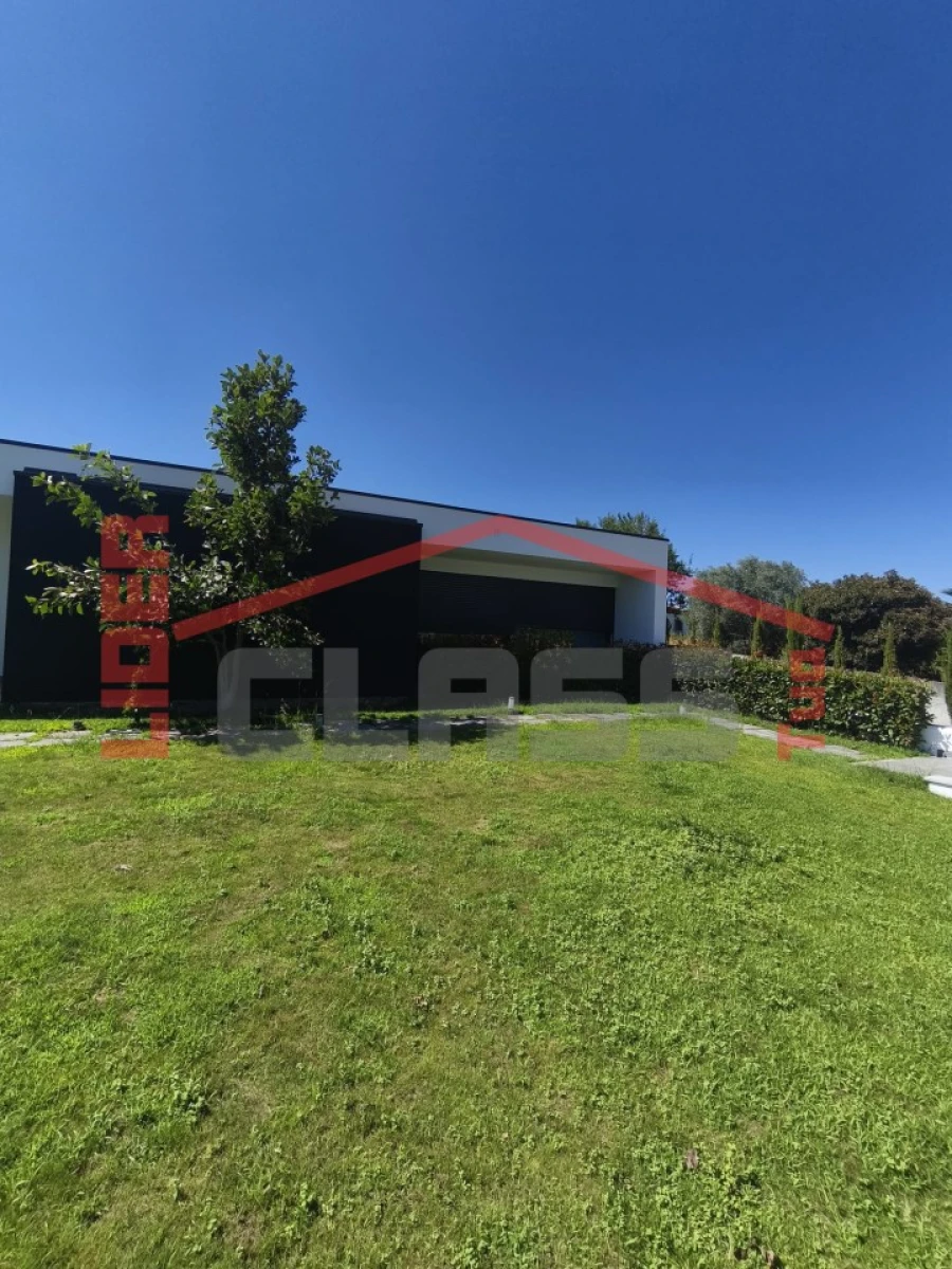 Moradia T3 para Venda em Carvalhais Foto 6