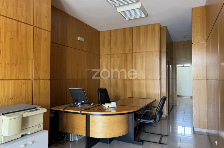 Escritório para Arrendamento em Paços de Brandão Foto 5