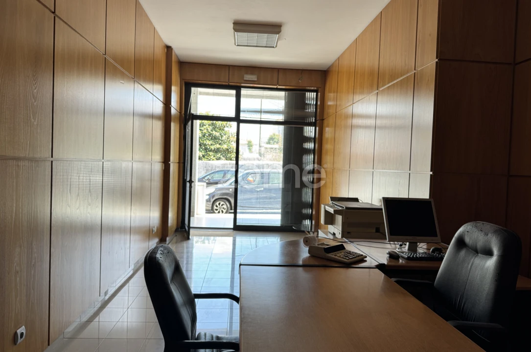 Escritório para Arrendamento em Paços de Brandão Foto 13