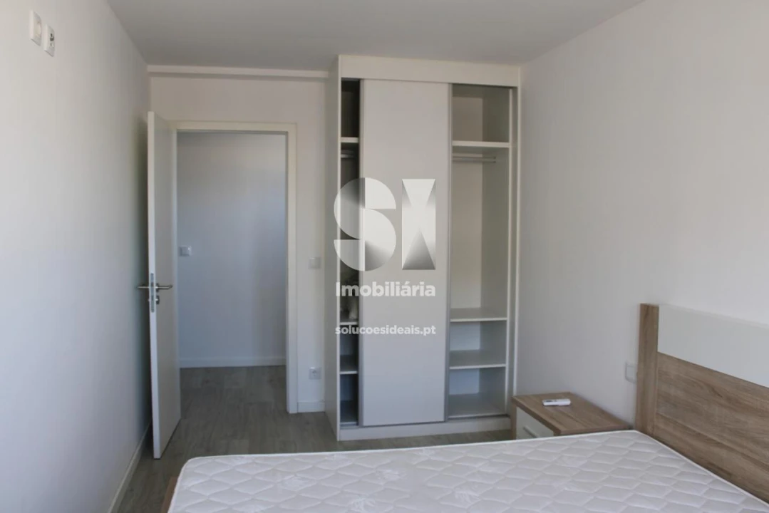 Apartamento T3 para Arrendamento em Aradas Foto 3