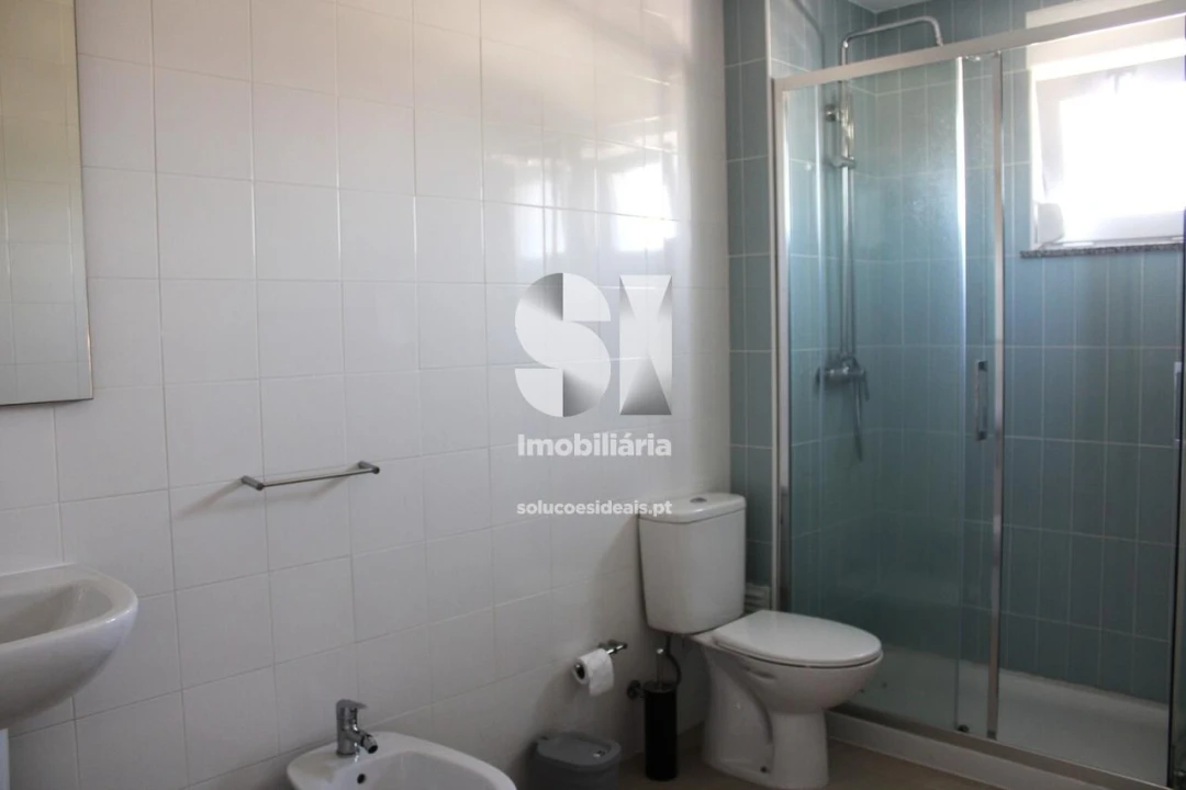 Apartamento T3 para Arrendamento em Aradas Foto 6