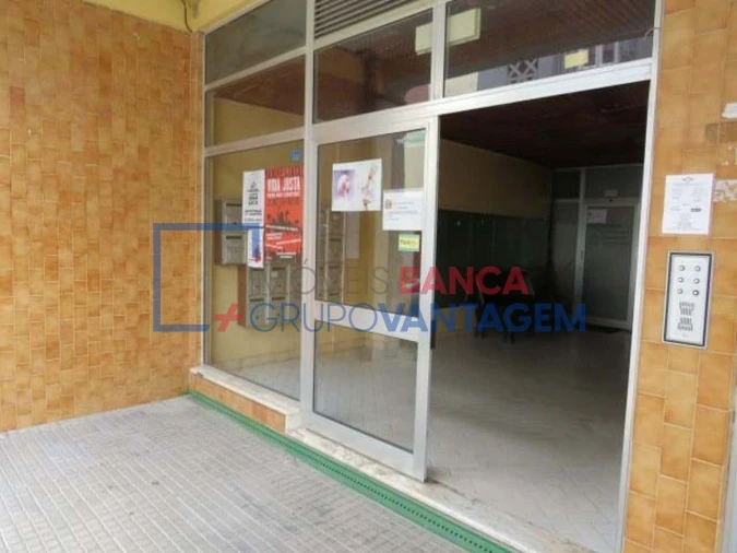 Loja para Venda em Alto do Seixalinho, Santo André e Verderena Foto 5