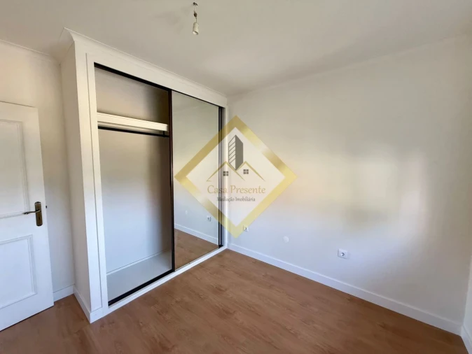 Apartamento T3 para Venda em Canelas Foto 16