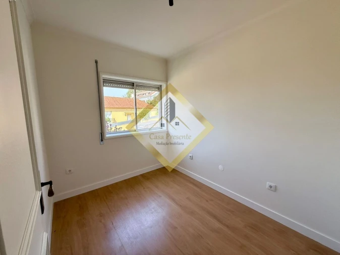 Apartamento T3 para Venda em Canelas Foto 15