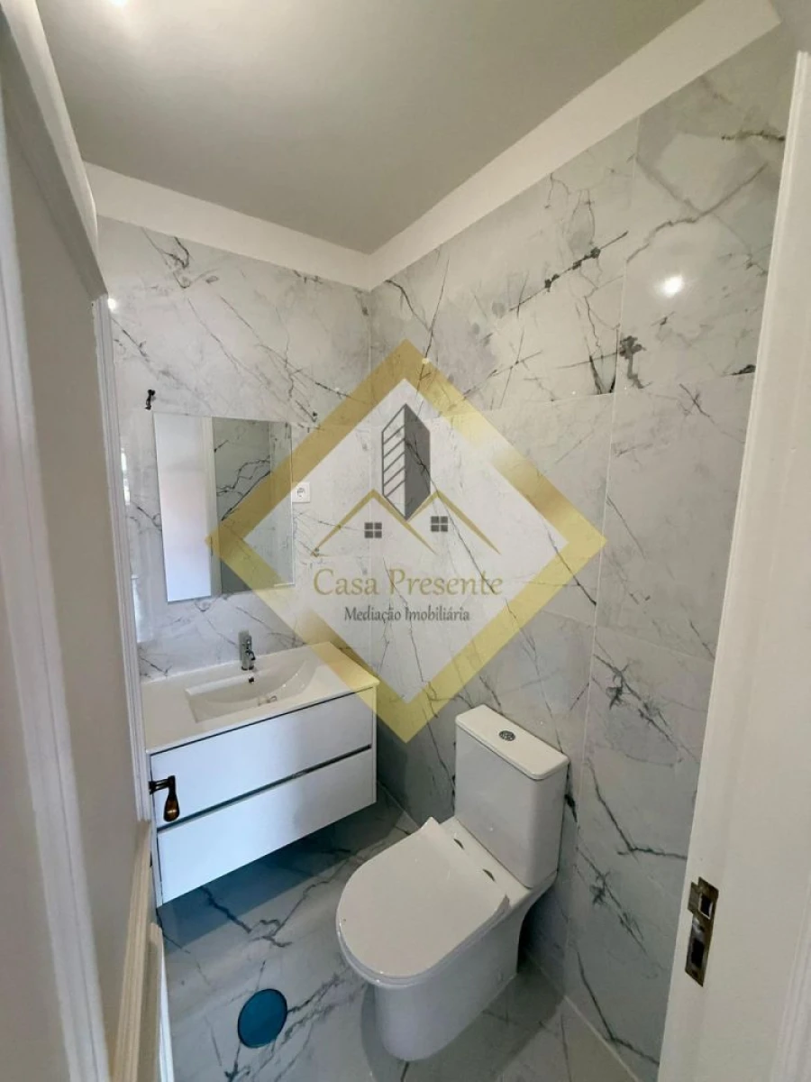 Apartamento T3 para Venda em Canelas Foto 12