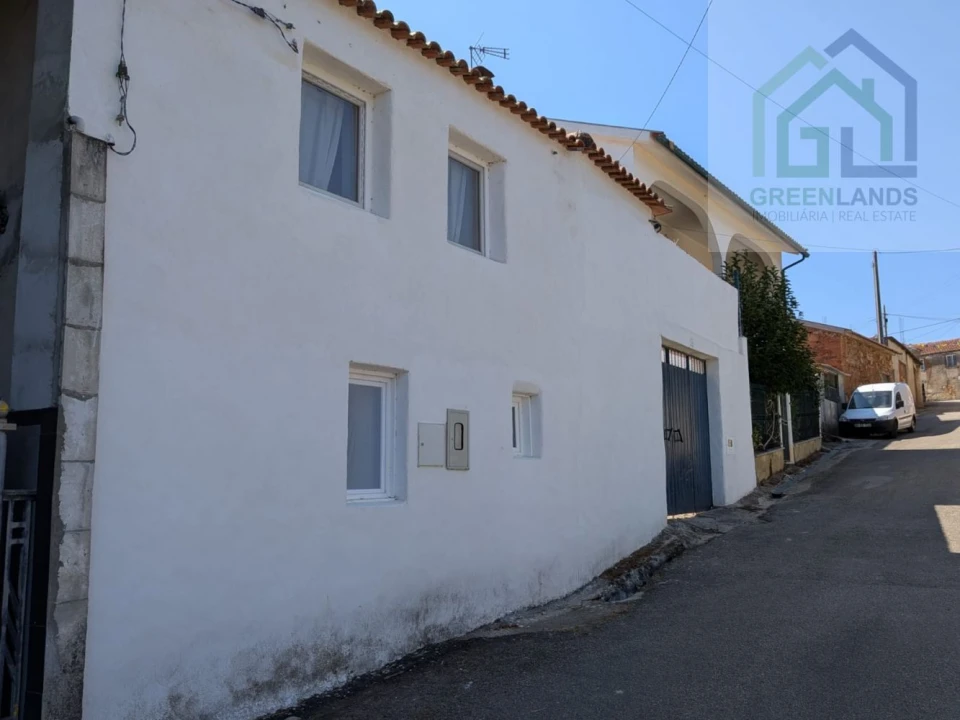 Moradia T5 para Venda em Ázere e Covelo Foto 3