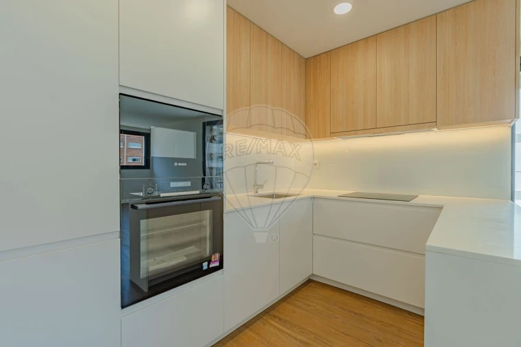 Apartamento T3 para Arrendamento em Santa Marinha e São Pedro da Afurada Foto 2