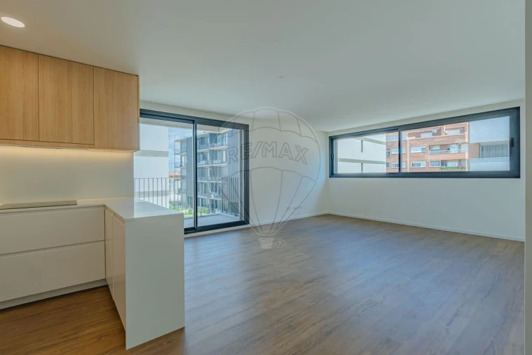 Apartamento T3 para Arrendamento em Santa Marinha e São Pedro da Afurada Foto 5