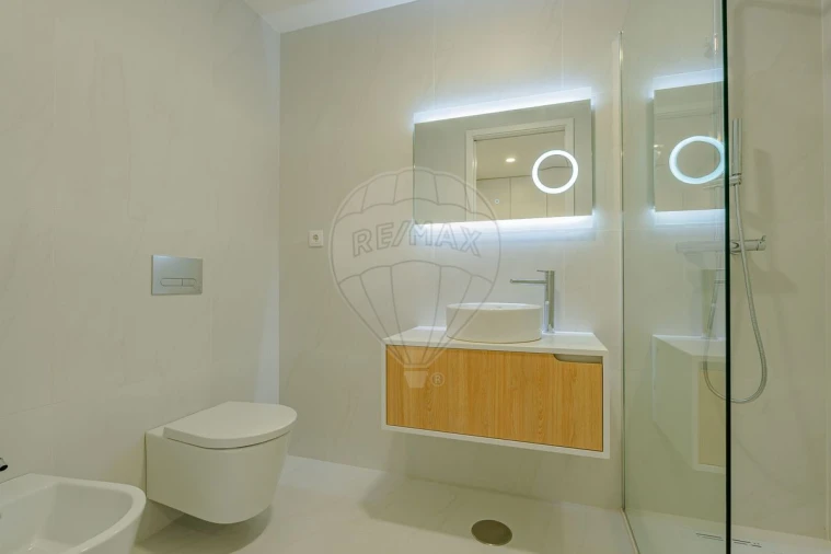 Apartamento T3 para Arrendamento em Santa Marinha e São Pedro da Afurada Foto 14