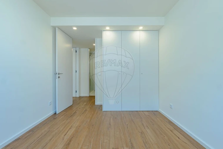 Apartamento T3 para Arrendamento em Santa Marinha e São Pedro da Afurada Foto 16