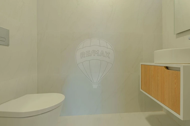 Apartamento T3 para Arrendamento em Santa Marinha e São Pedro da Afurada Foto 10