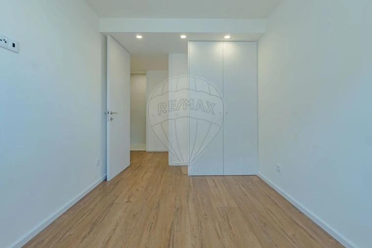 Apartamento T3 para Arrendamento em Santa Marinha e São Pedro da Afurada Foto 19