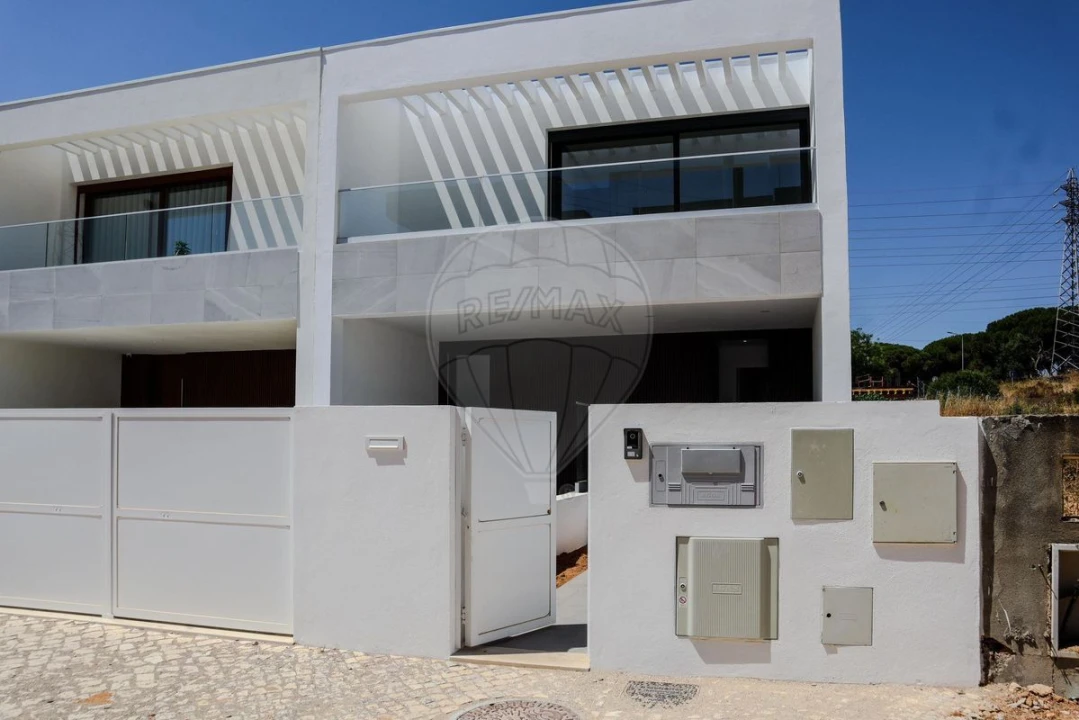 Moradia T3 para Venda em União das Freguesias de Setúbal Foto 48