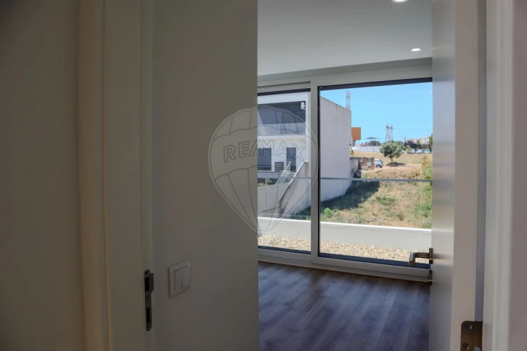 Moradia T3 para Venda em União das Freguesias de Setúbal Foto 15