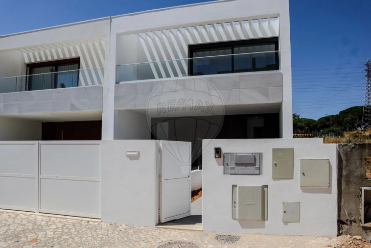 Moradia T3 para Venda em União das Freguesias de Setúbal Foto 48