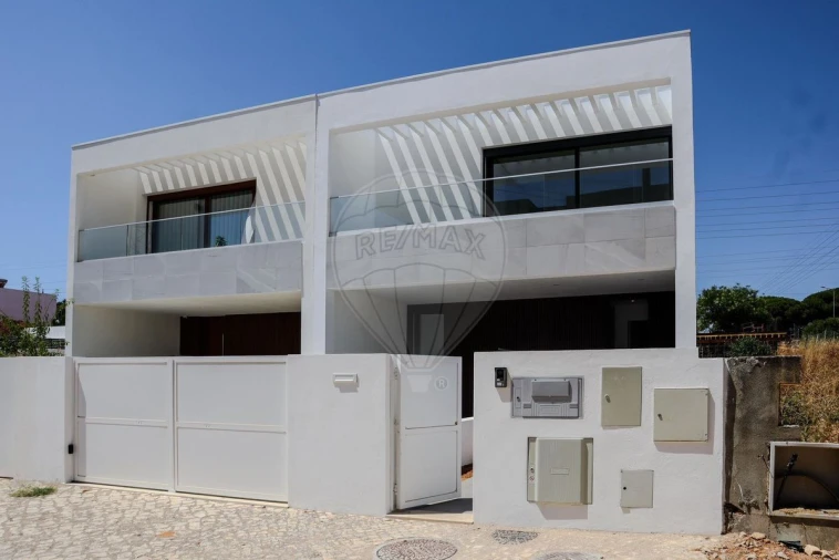 Moradia T3 para Venda em União das Freguesias de Setúbal Foto 32