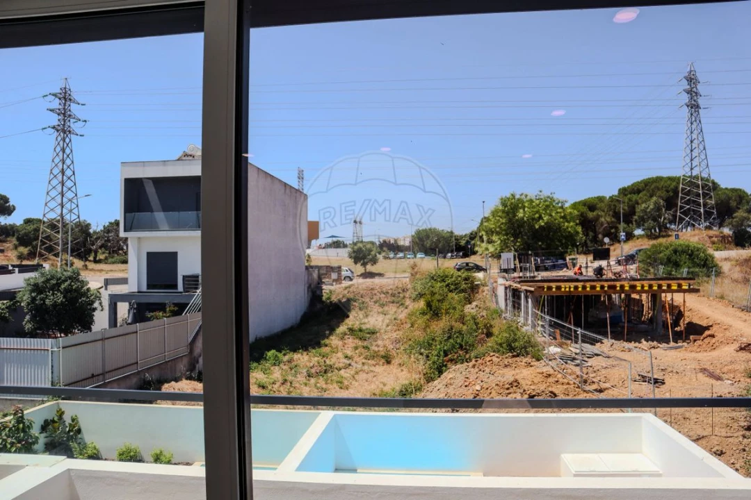 Moradia T3 para Venda em União das Freguesias de Setúbal Foto 16