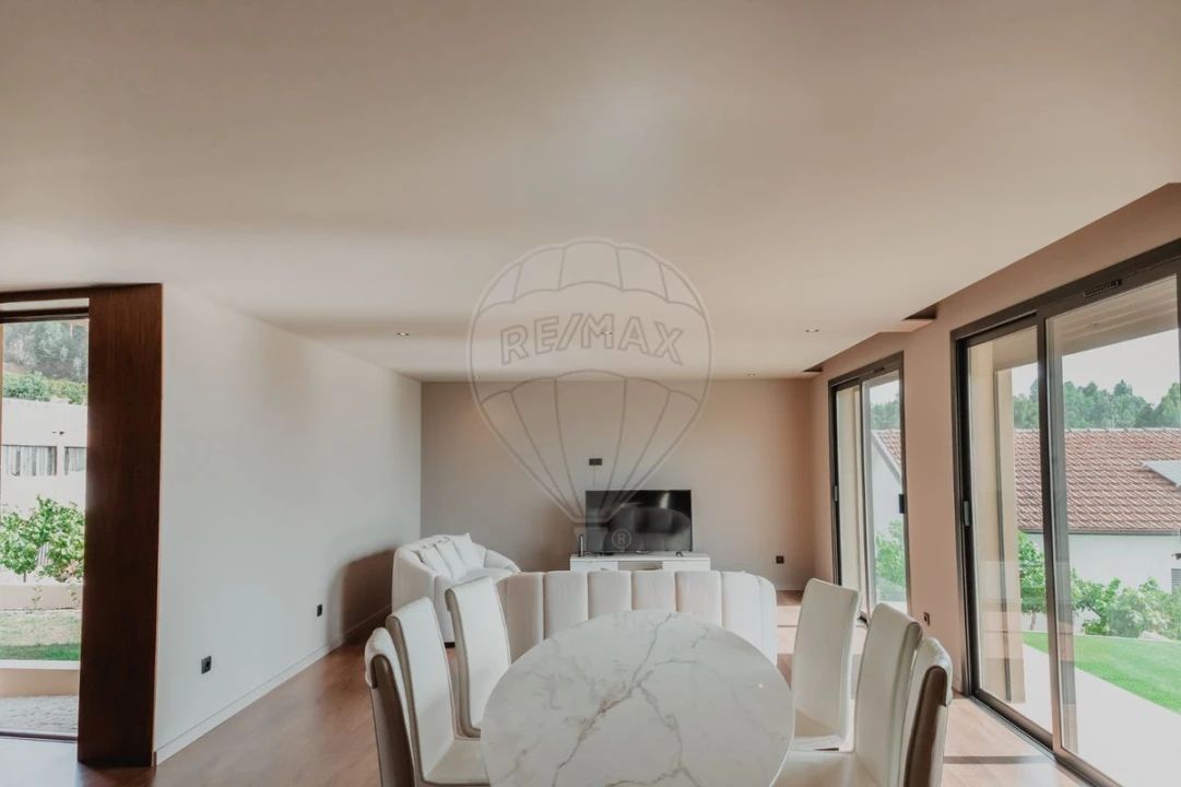 Moradia T3 para Venda em Figueiras e Covas Foto 18