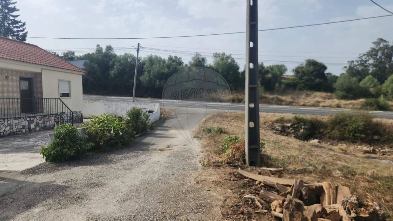 Terreno para Venda em Venda do Pinheiro e Santo Estêvão das Galés Foto 12