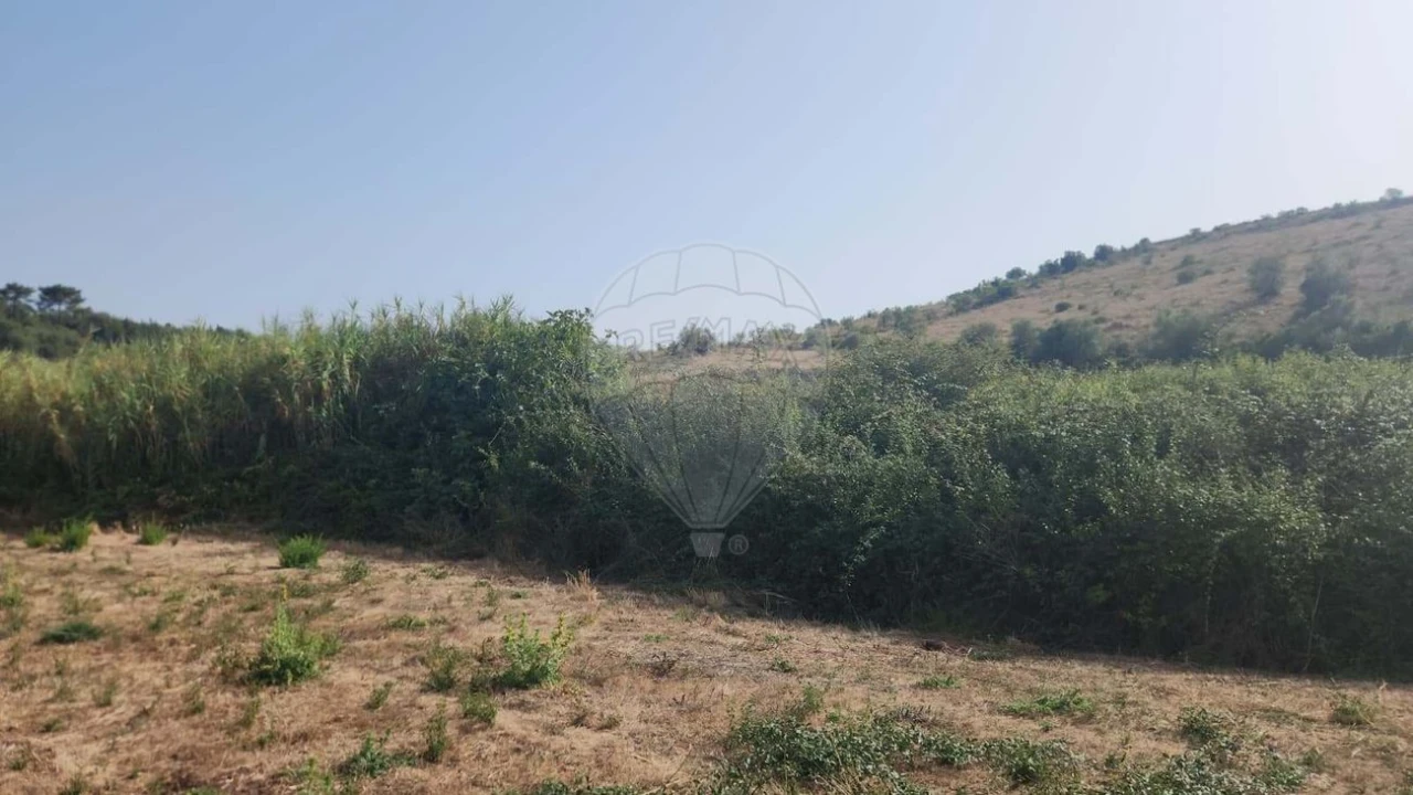 Terreno para Venda em Venda do Pinheiro e Santo Estêvão das Galés Foto 5