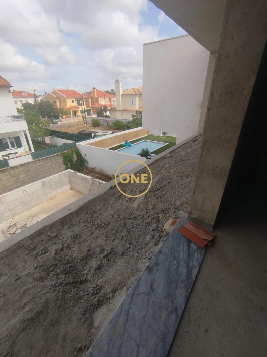 Moradia T4 para Venda em Moita Foto 30