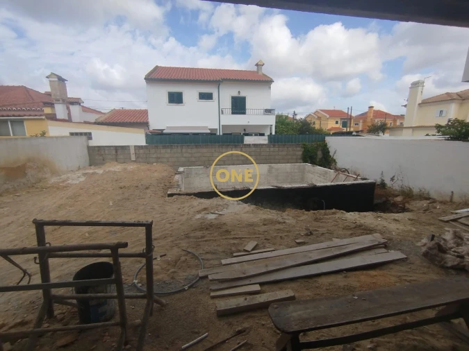 Moradia T4 para Venda em Moita Foto 24