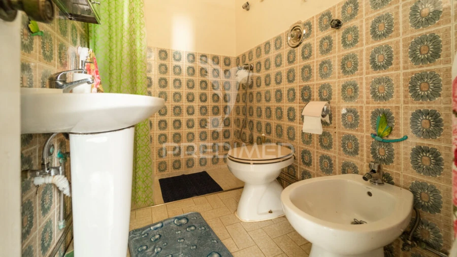 Moradia T5 para Venda em Cabo da Praia Foto 11