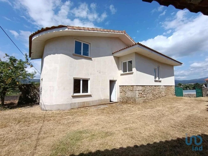 Moradia T3 para Venda em Bela Foto 1