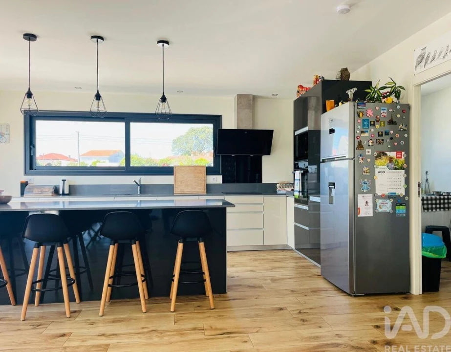 Moradia T4 para Venda em Antas Foto 33