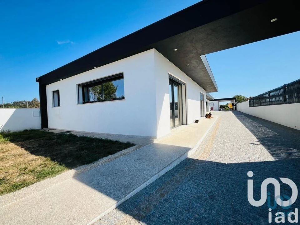 Moradia T4 para Venda em Antas Foto 3