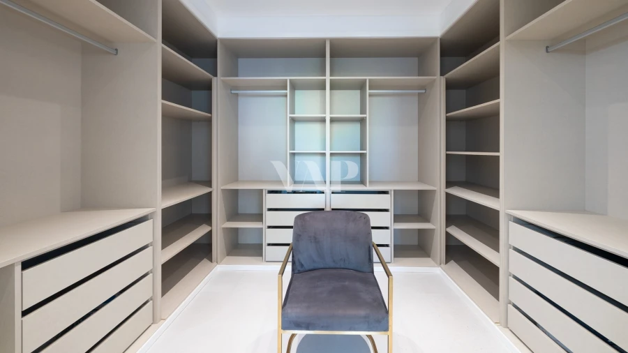 Moradia T5 para Venda em Salir Foto 18