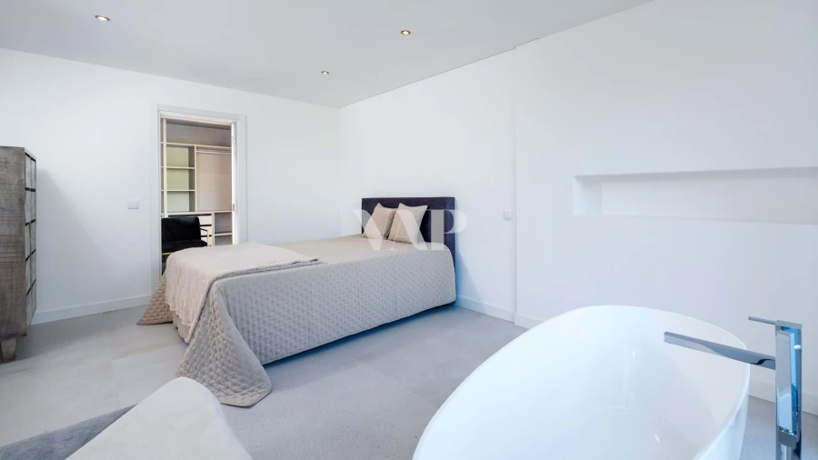 Moradia T5 para Venda em Salir Foto 17