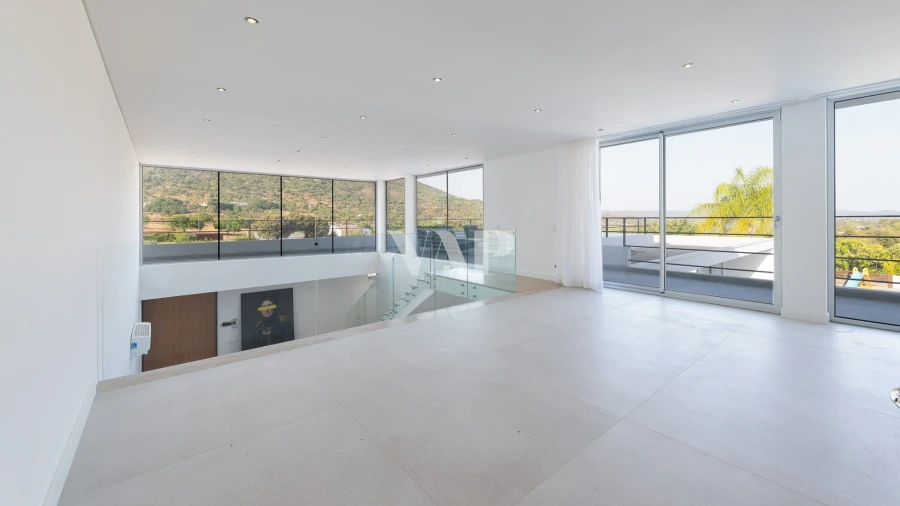 Moradia T5 para Venda em Salir Foto 25