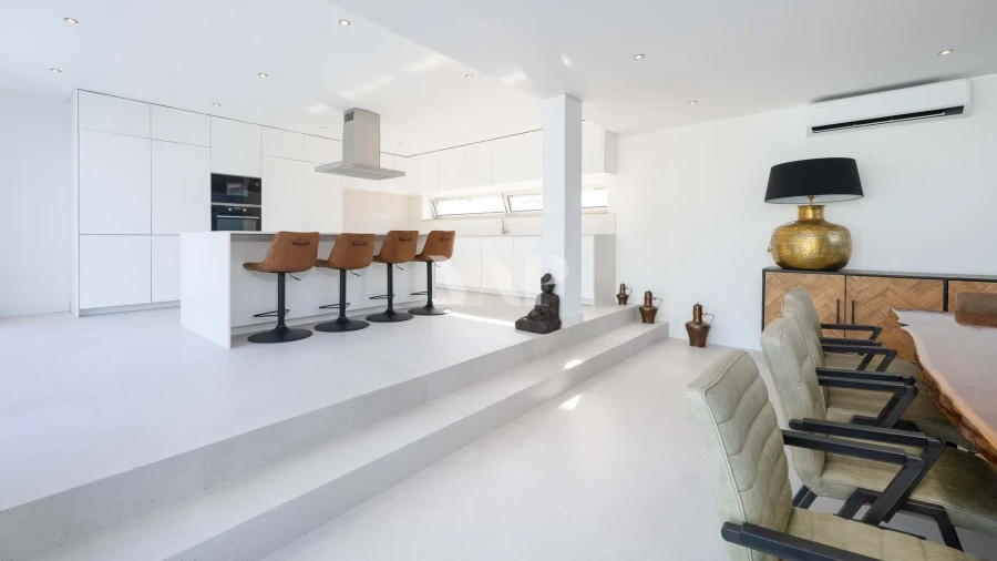 Moradia T5 para Venda em Salir Foto 4